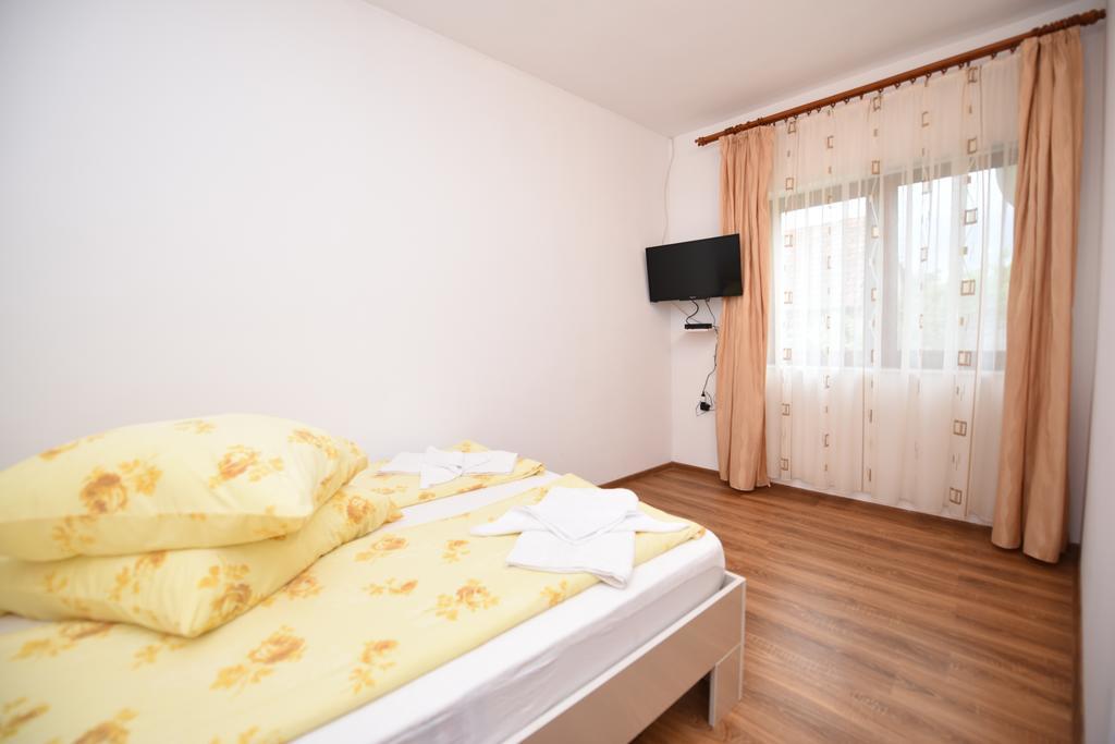 Casa Para Hotel Hateg Luaran gambar