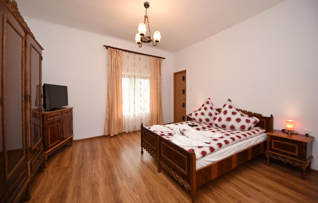 Casa Para Hotel Hateg Luaran gambar